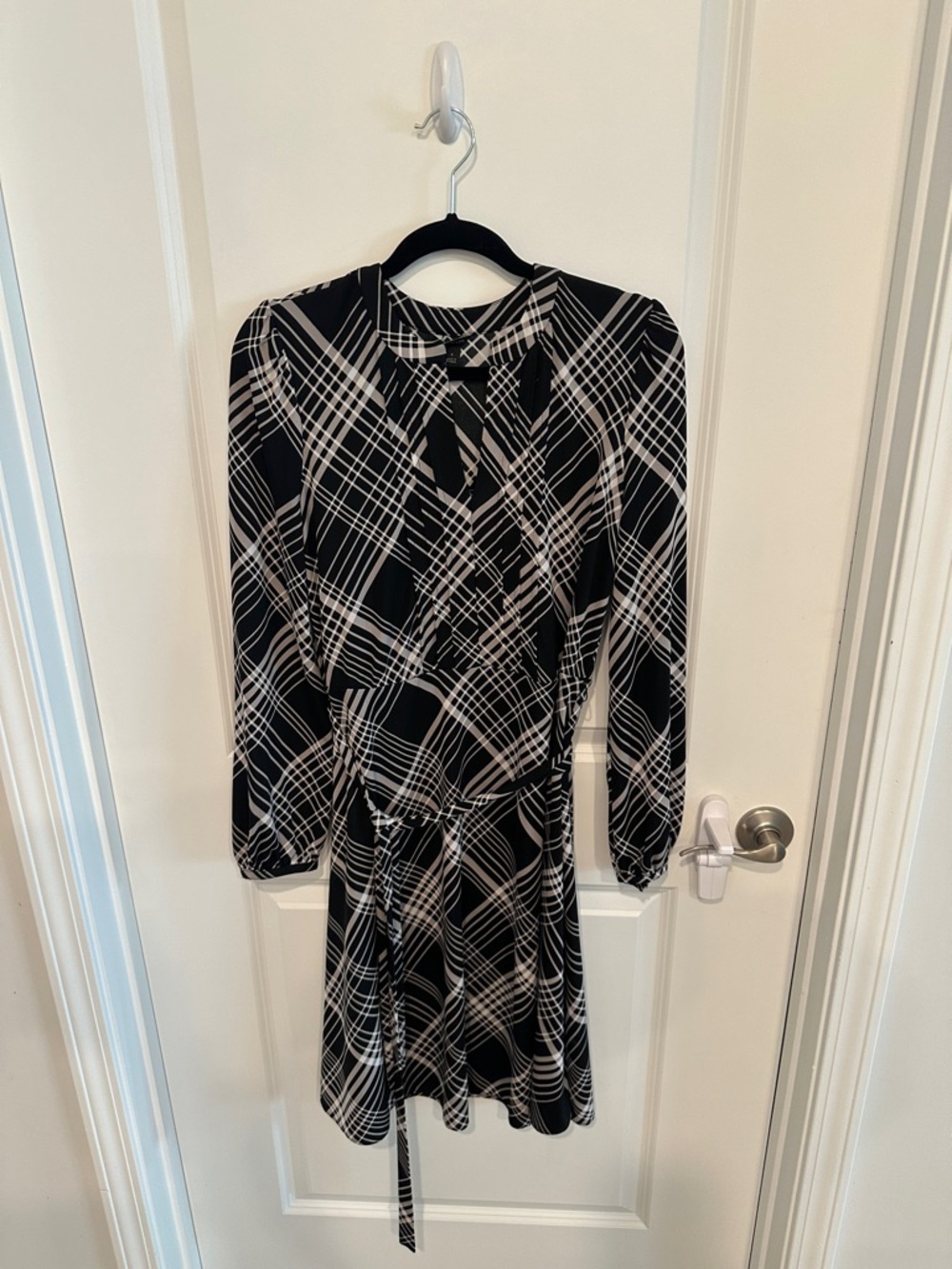 Ann Taylor Black and White Plaid Long-Sleeve Dress